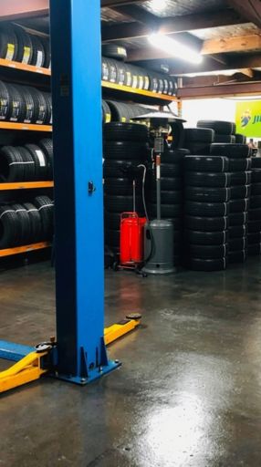 Kiwi Automotive and Tyres workshop